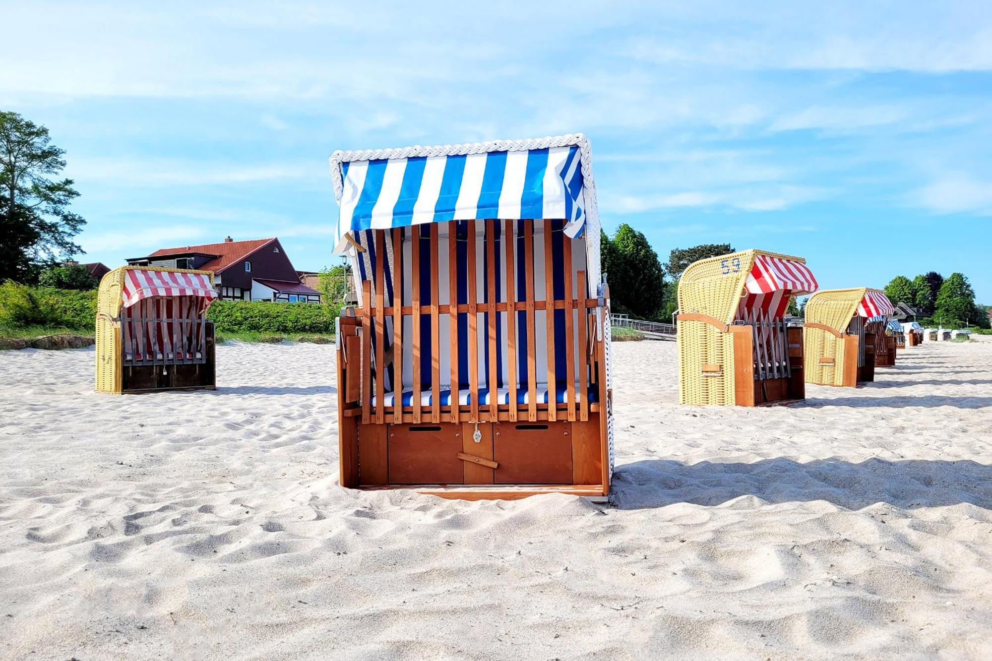 Gemuetliche & Moderne Ferienwohnung - Nur 7 Gehminuten Vom Strand Entfernt, Inklusive Parkplatz Und Gartenzugang Scharbeutz Exterior photo